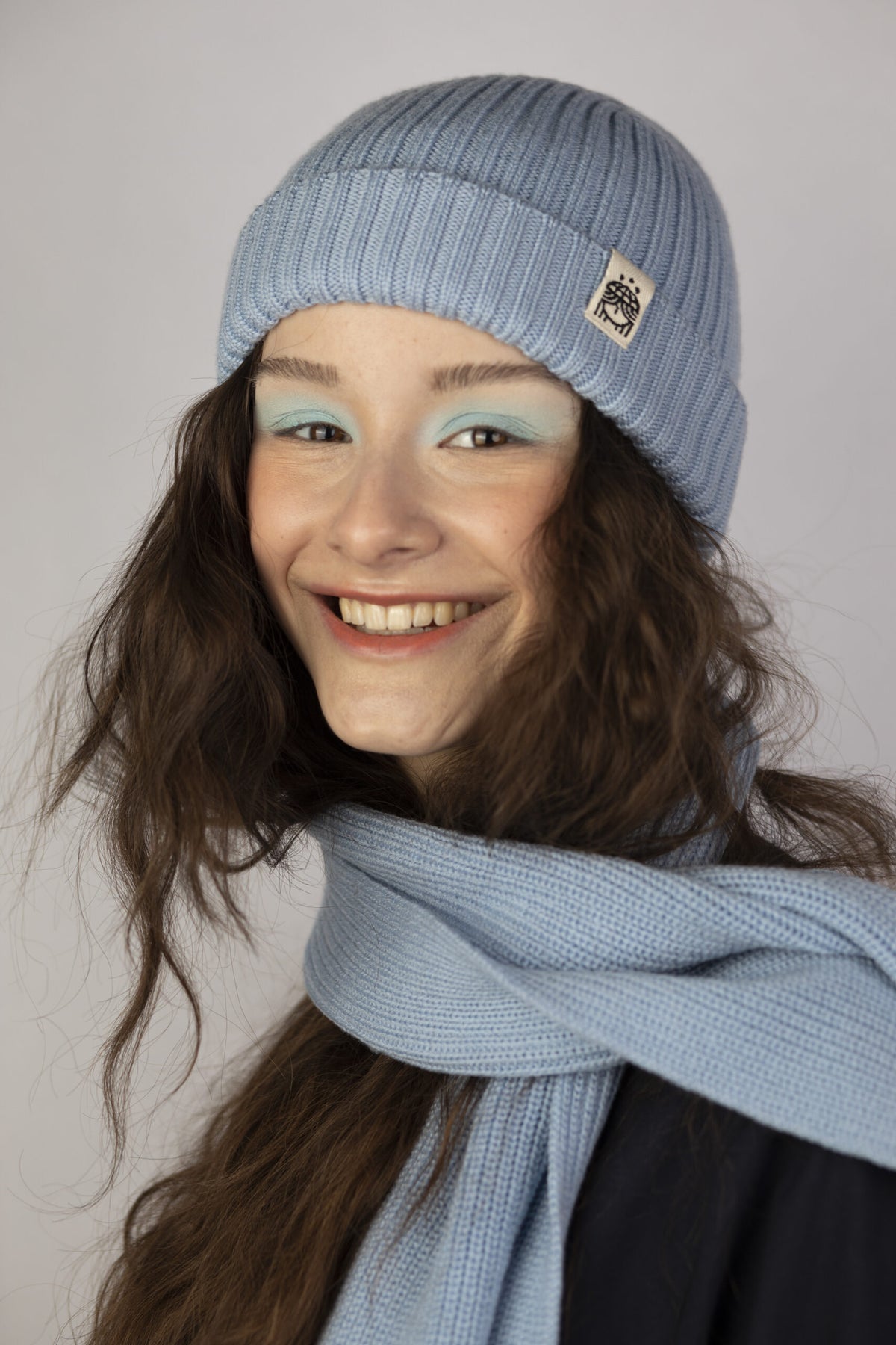 Strickschal hellblau