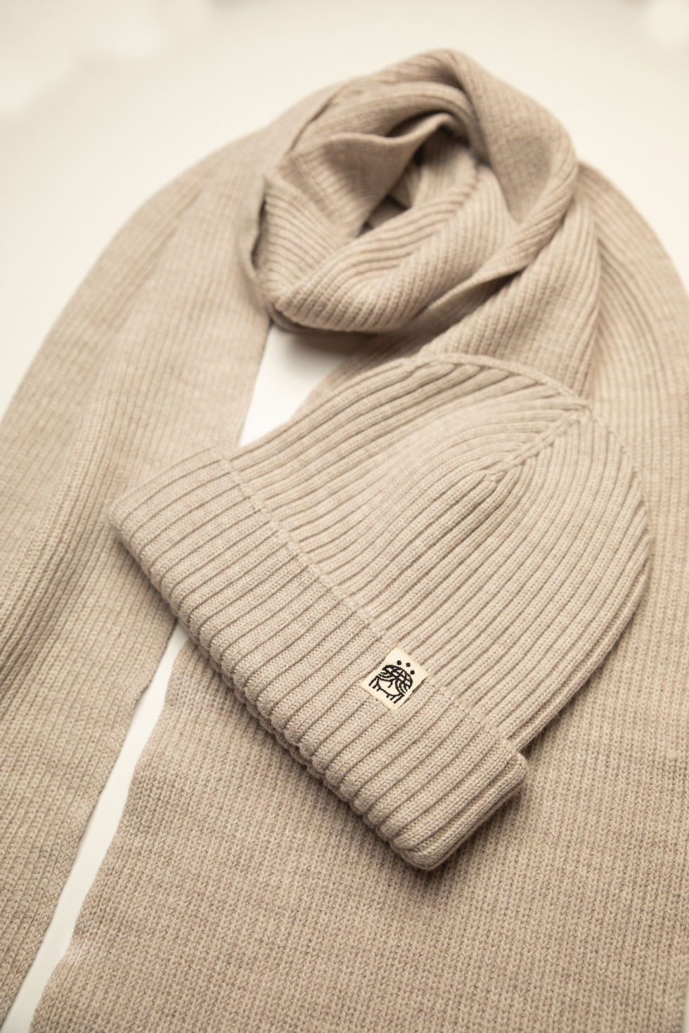 Strickmütze beige